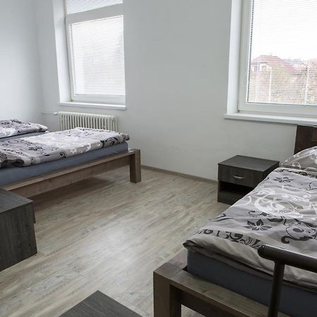 Aparthotel Kopacka à Topoľčany Extérieur photo